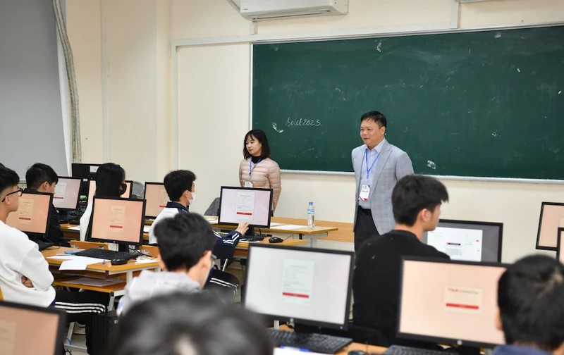 Hình thức, đối tượng dự thi ĐGNL, ĐGTD, V-SAT năm 2025